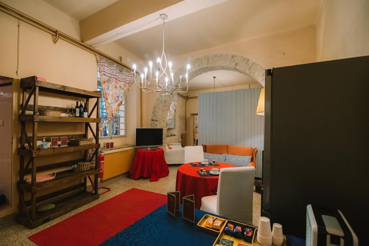 Palazzo Romani Adami Fermo Eksteriør billede